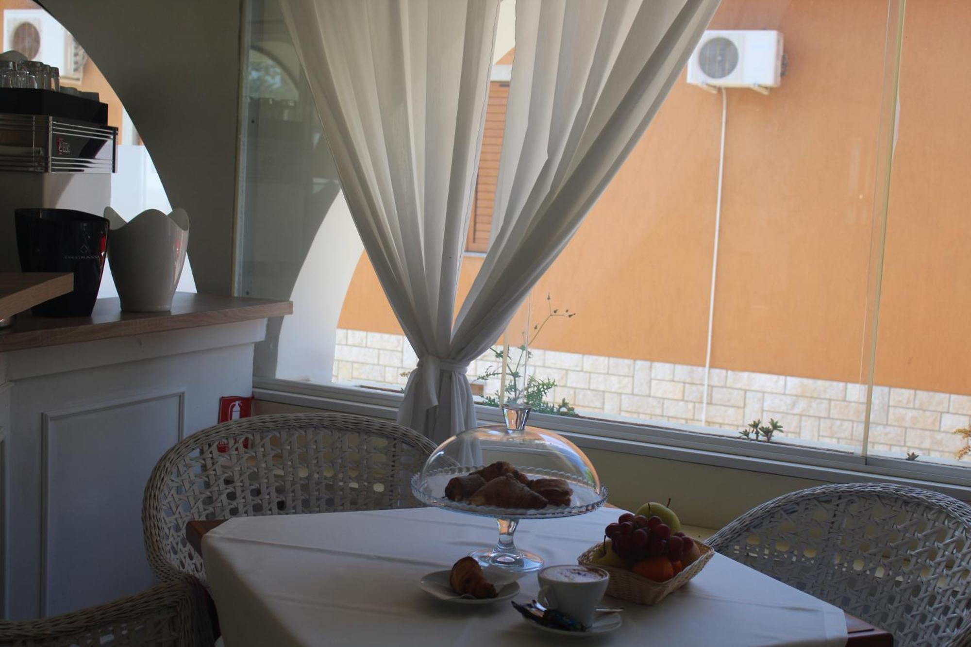 Hotel La Settima Luna Савудрия Екстериор снимка