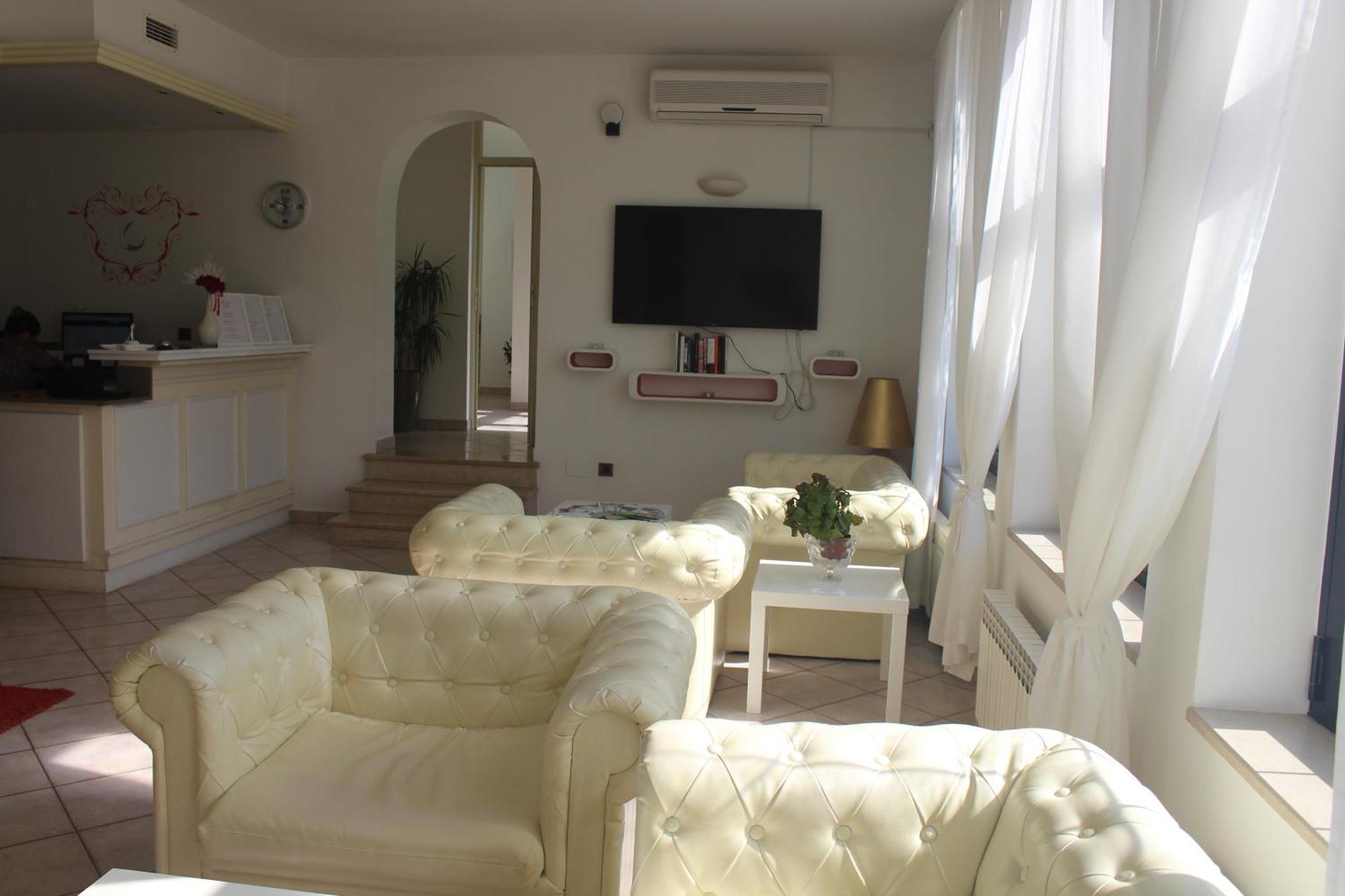 Hotel La Settima Luna Савудрия Екстериор снимка